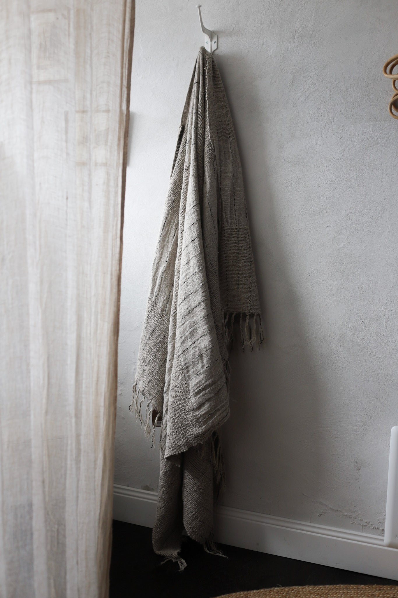 Mayla Linen Throw