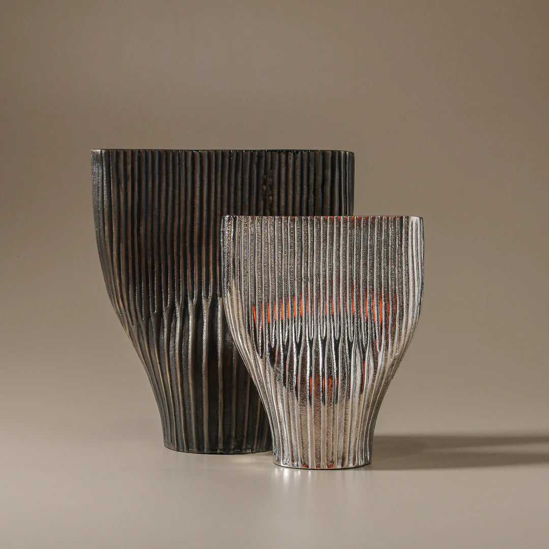 Toil Vase