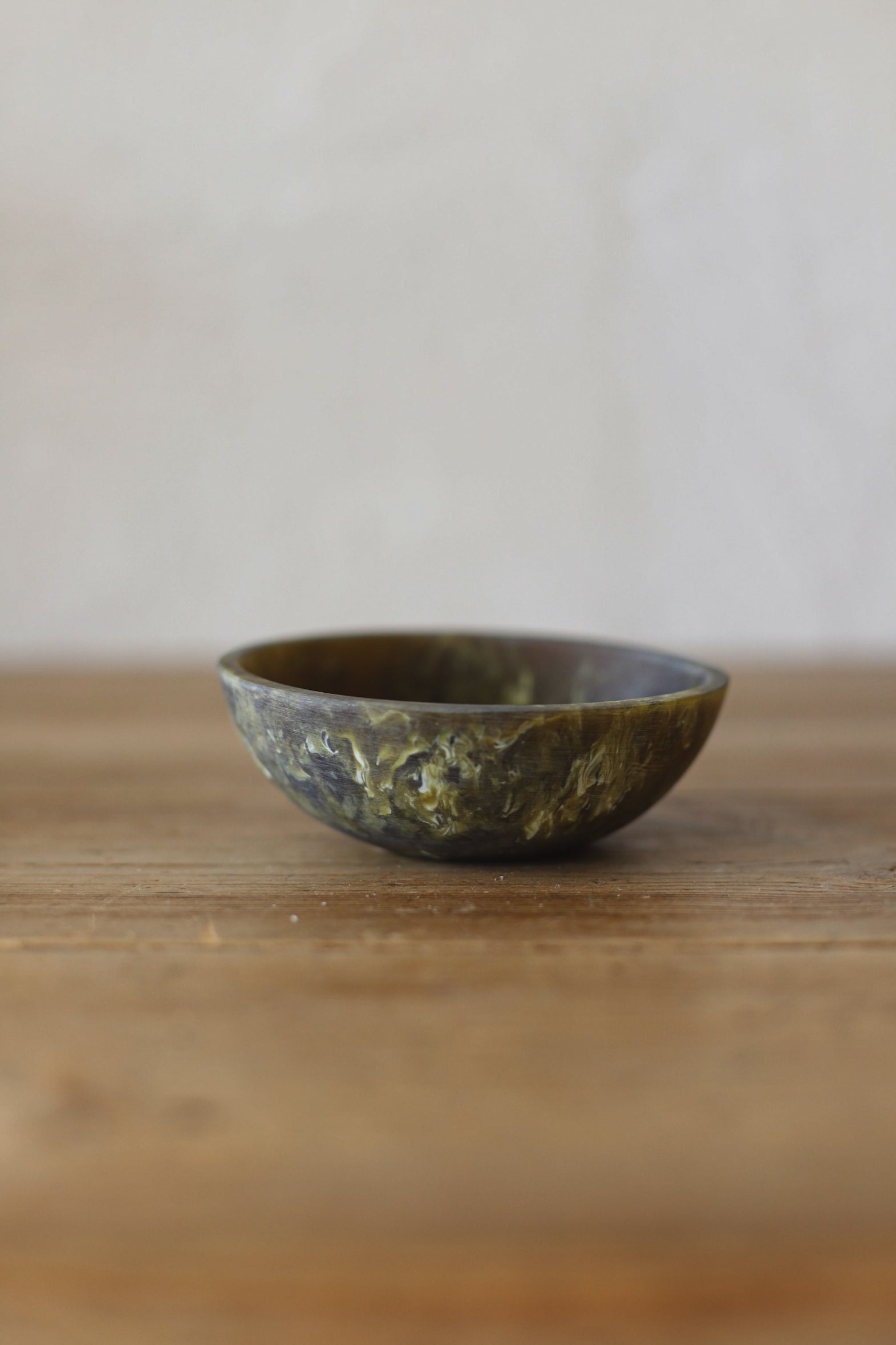Kyle Resin Small Bowl - Olive