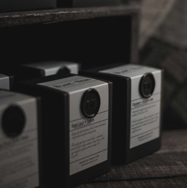 Blanc + Nero Sage Leaf + Amber candle