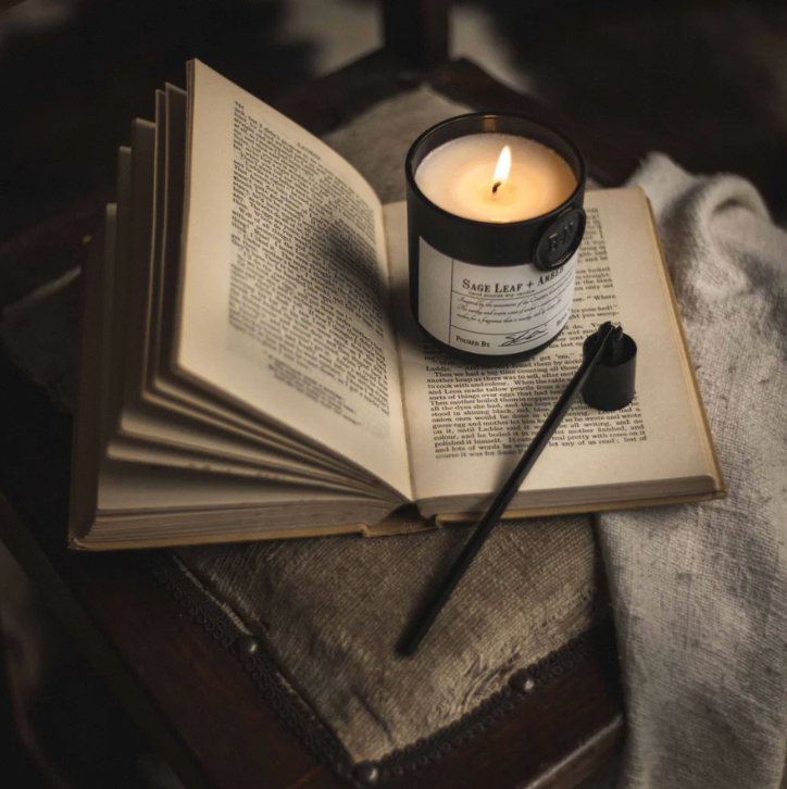 Blanc + Nero Sage Leaf + Amber candle